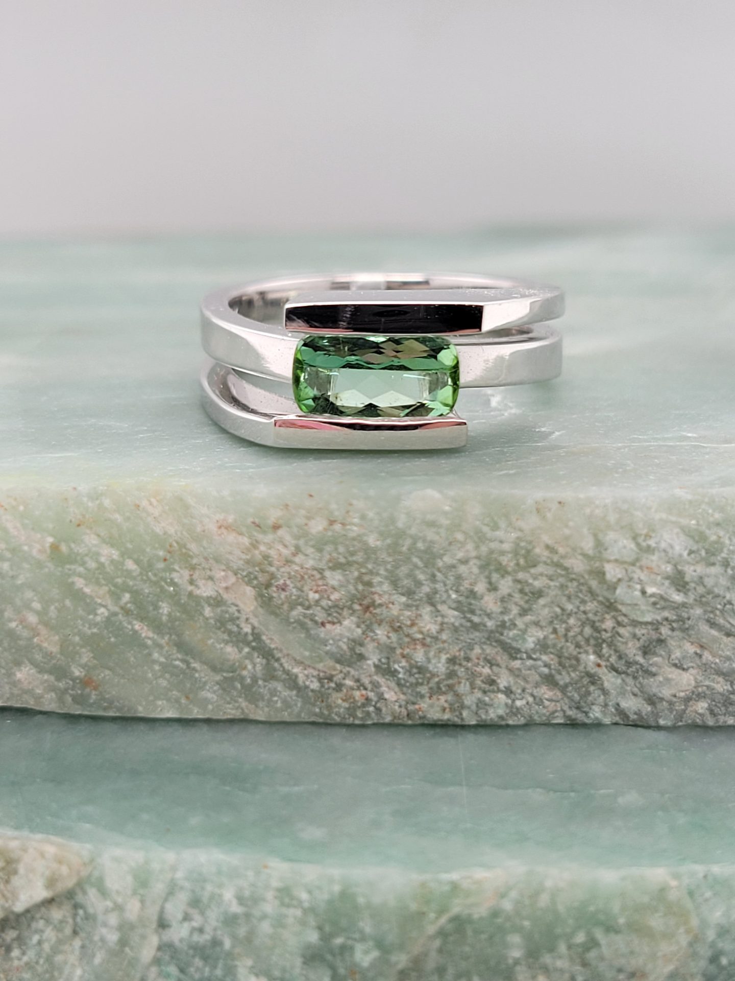 ladies-green-stone-ring
